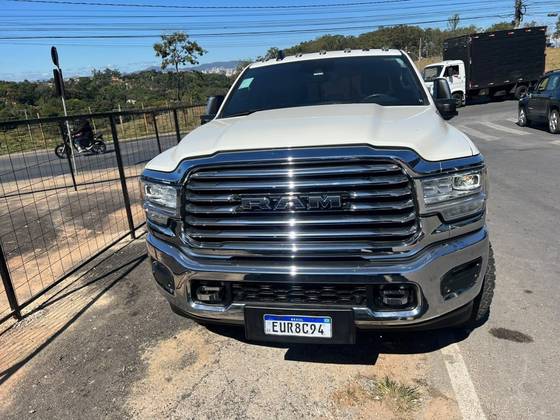 RAM 3500 6.7 I6 TURBO DIESEL LIMITED LONGHORN CD 4X4 AUTOMÁTICO RAM 3500 6.7 I6 TURBO DIESEL LIMITED LONGHORN CD 4X4 AUTOMÁTICO